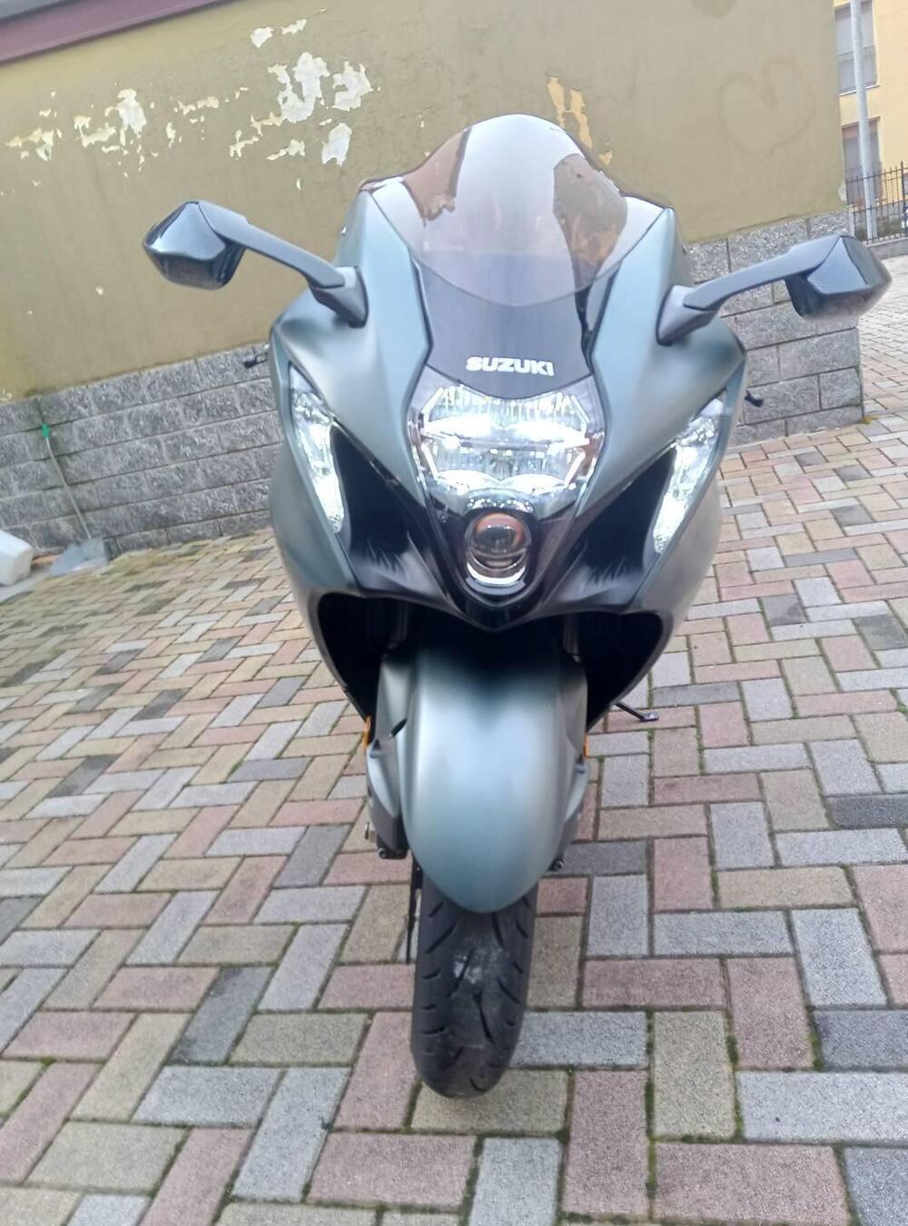 Suzuki GSX 1300 R Hayabusa (2025) (3)