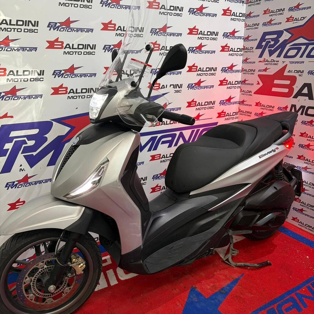 Piaggio Beverly 300 S ABS-ASR (2021 - 25) (2)