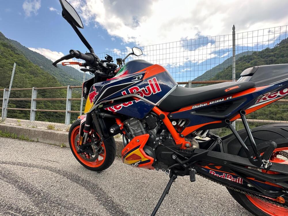 KTM 890 Duke R (2020)