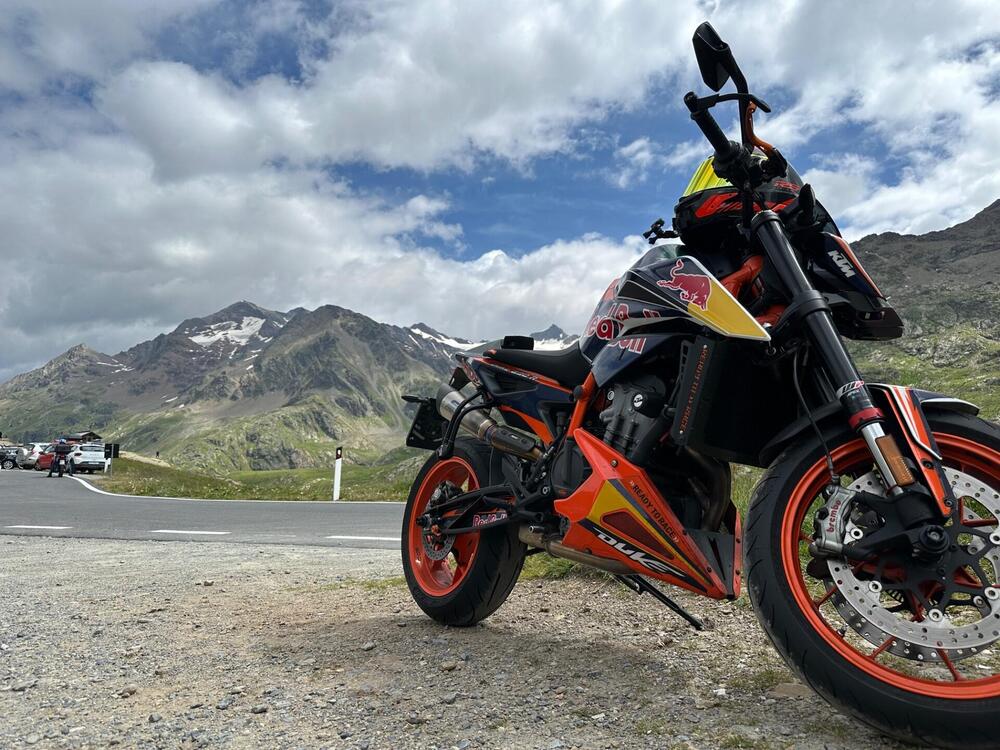 KTM 890 Duke R (2020) (4)