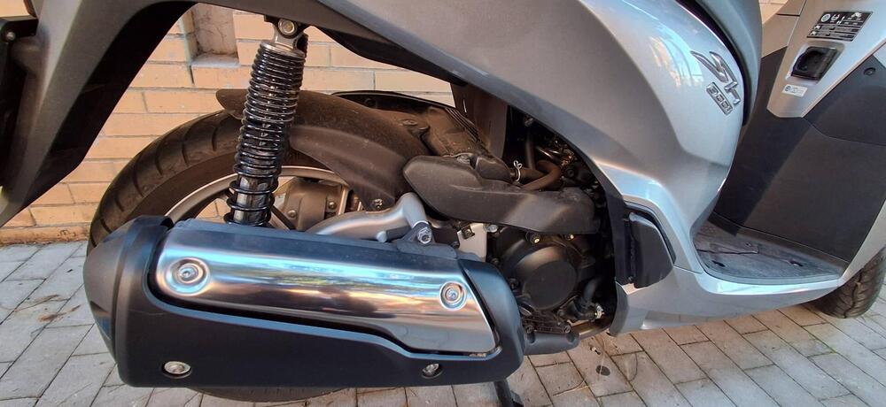 Honda SH 300 i ABS (2016 - 20) (7)