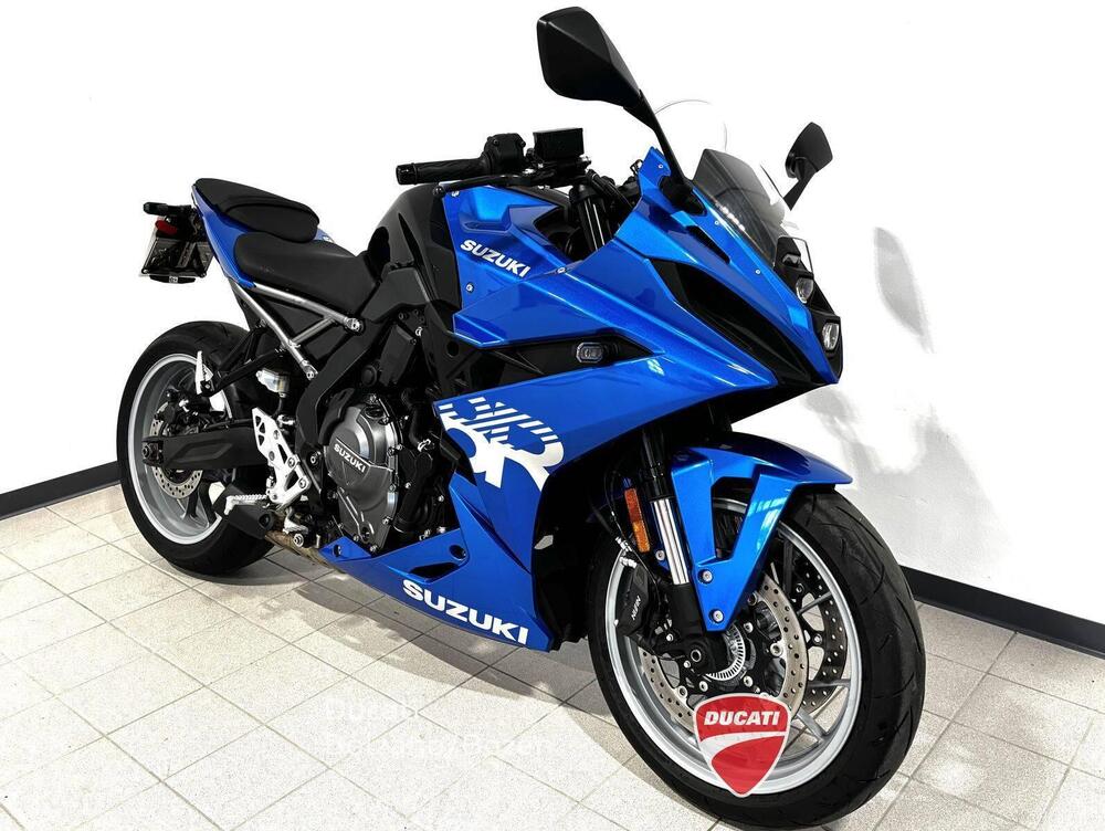 Suzuki GSX-8R (2024 - 26) (3)