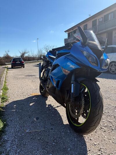 Kawasaki Ninja 600 ZX-6R (2009 - 16) usata