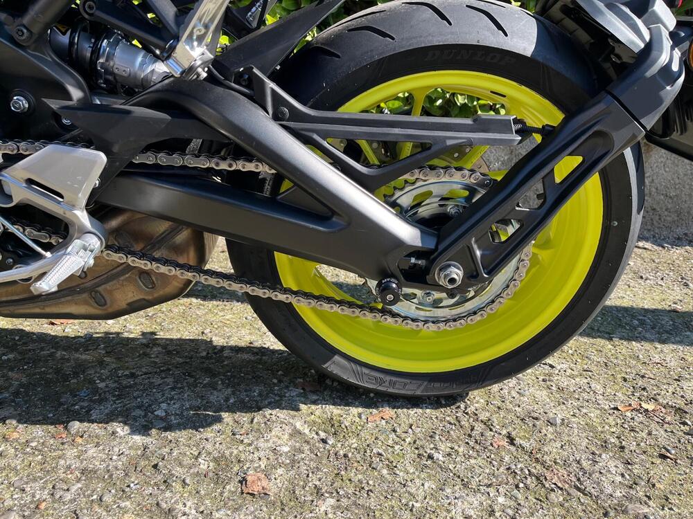 Yamaha MT-09 (2017 - 20) (5)