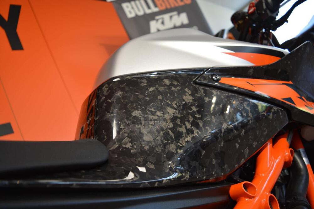 KTM 1290 Super Duke R (2022 - 23) (10)