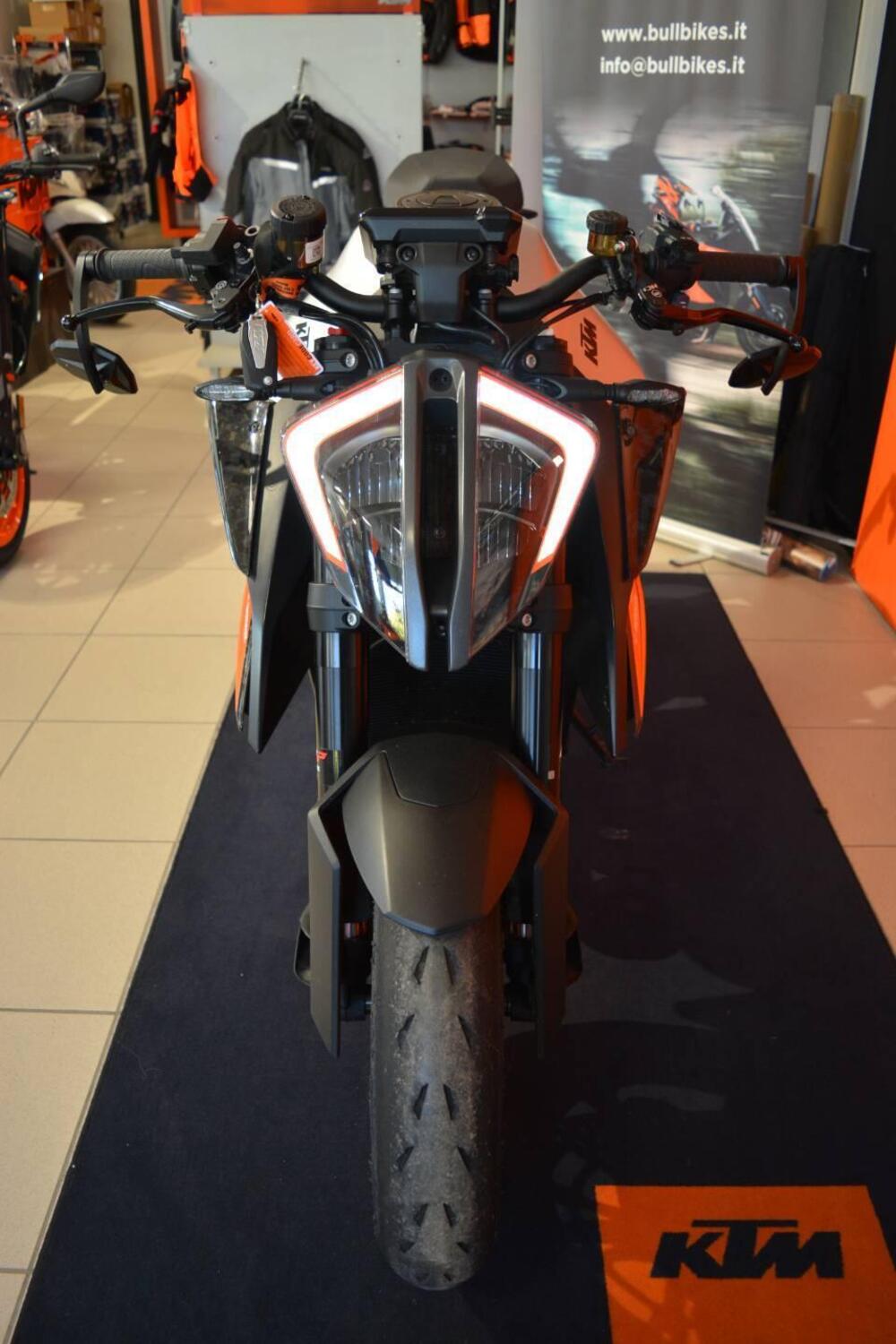 KTM 1290 Super Duke R (2022 - 23) (7)