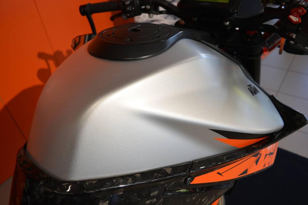 KTM 1290 Super Duke R (2022 - 23) (9)