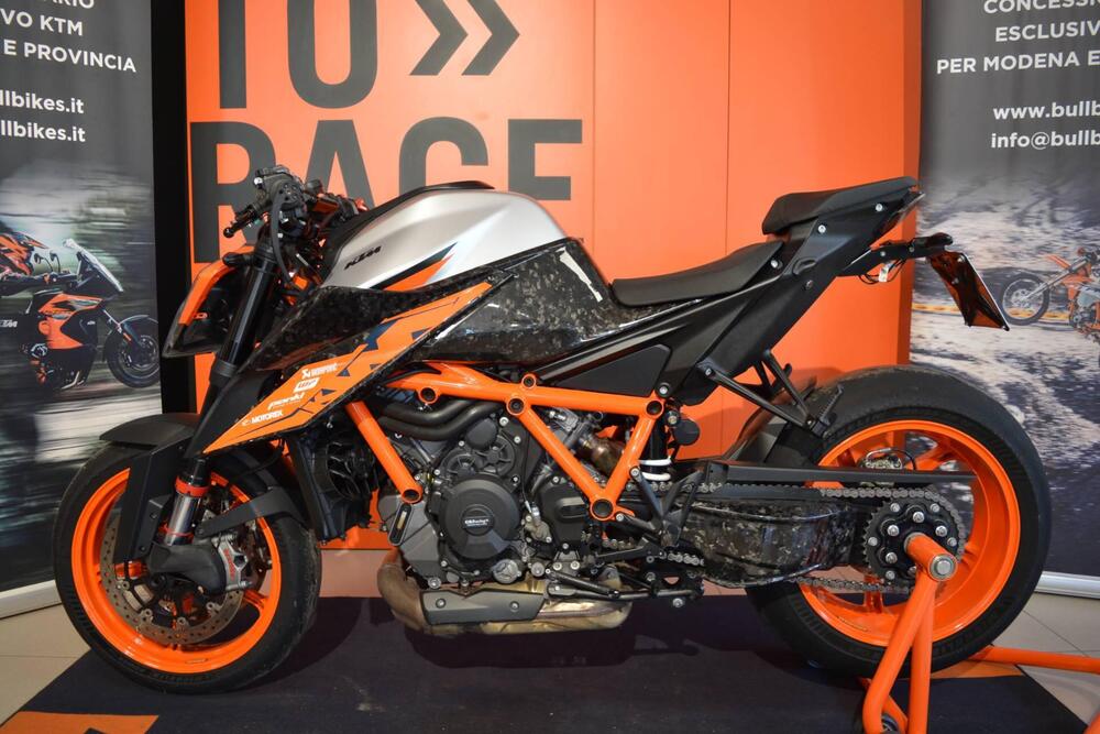 KTM 1290 Super Duke R (2022 - 23) (2)