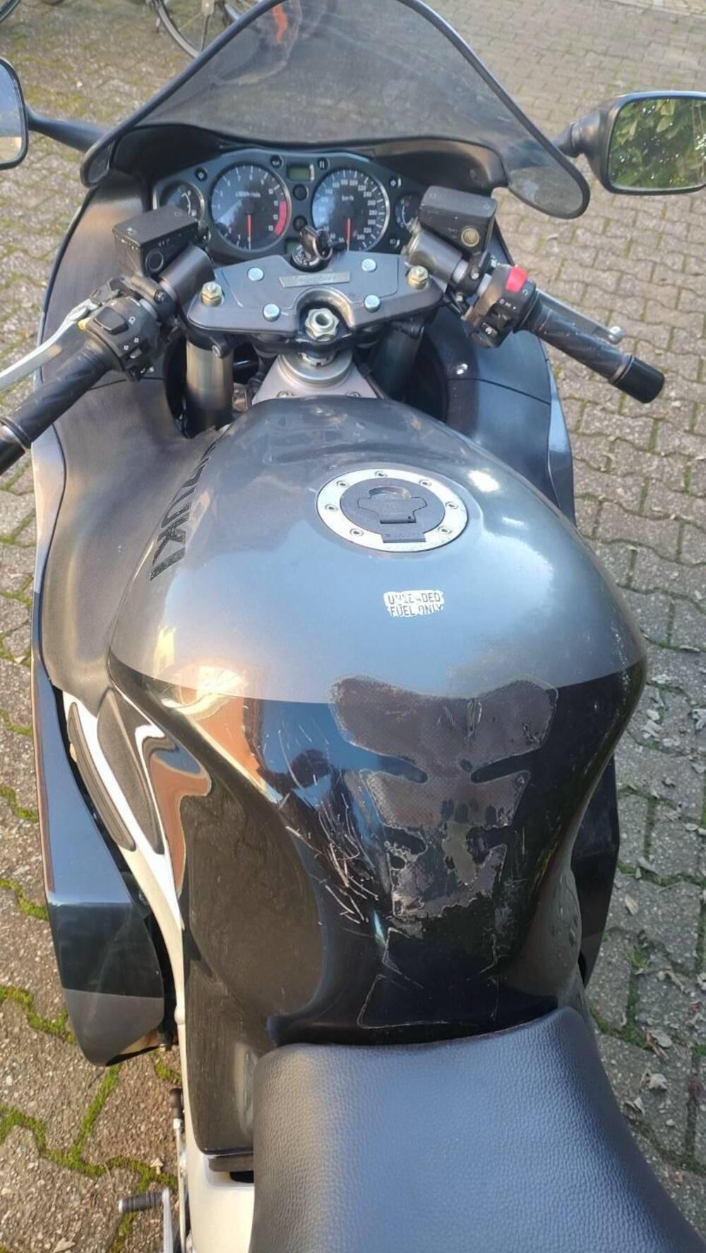 Suzuki GSX 1300 R Hayabusa (1999 - 06) (4)