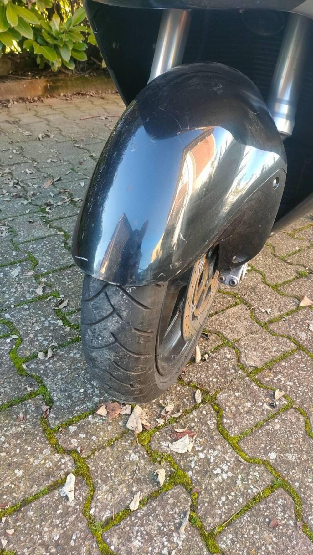 Suzuki GSX 1300 R Hayabusa (1999 - 06) (5)