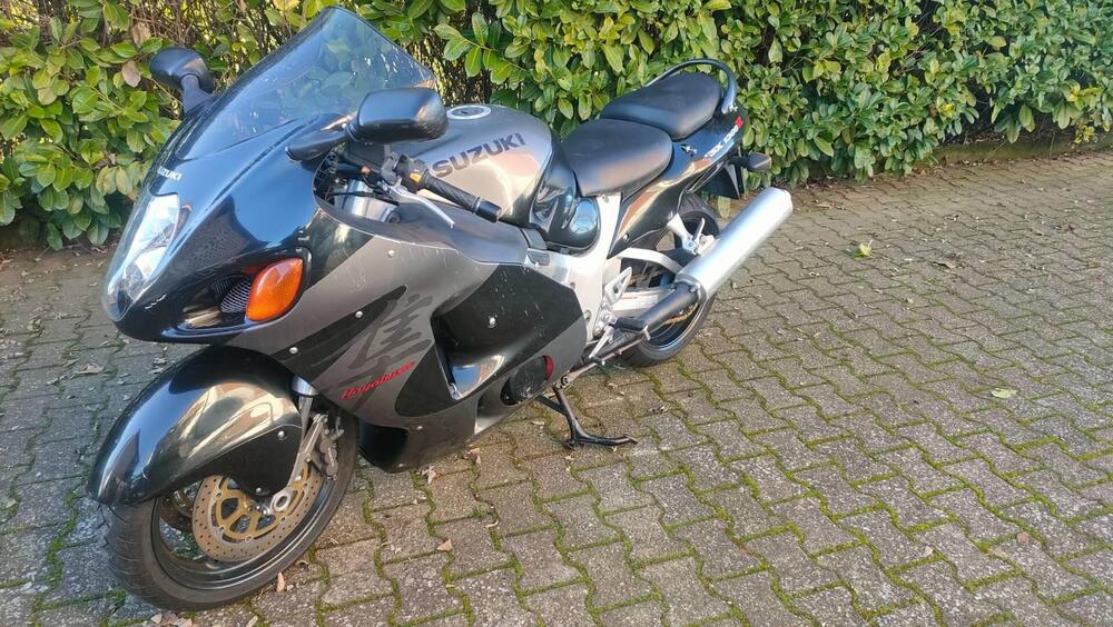 Suzuki GSX 1300 R Hayabusa (1999 - 06) (8)