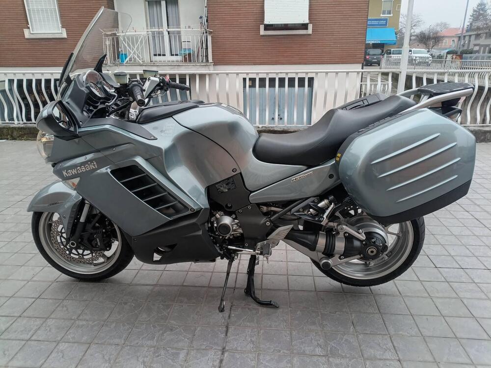 Kawasaki GTR 1400 (2007 - 09) (2)