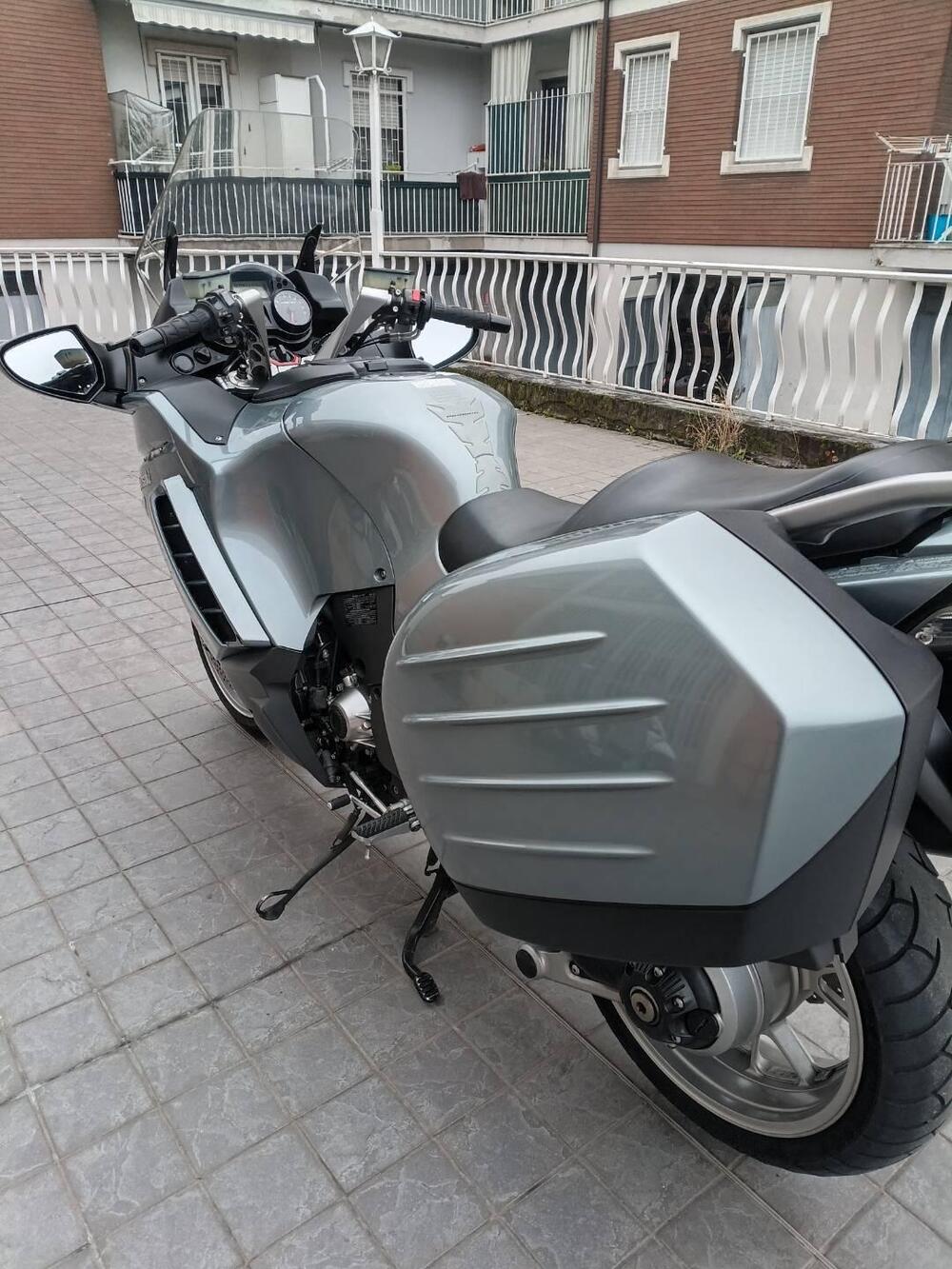 Kawasaki GTR 1400 (2007 - 09) (3)