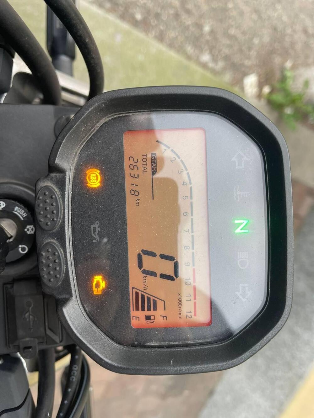 Voge Trofeo 300AC (2021 - 26) (4)