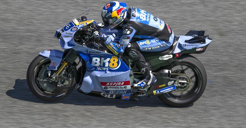 MotoGP 2026. Resoconto del 1&deg; giorno di test a Buriram: si riparte dai fratelli M&aacute;rquez: &Aacute;lex primo, Marc 2&deg; e cerca gi&agrave; il limite (due scivolate). Fabio Quartararo impreca contro la M1 [RISULTATI e VIDEO]