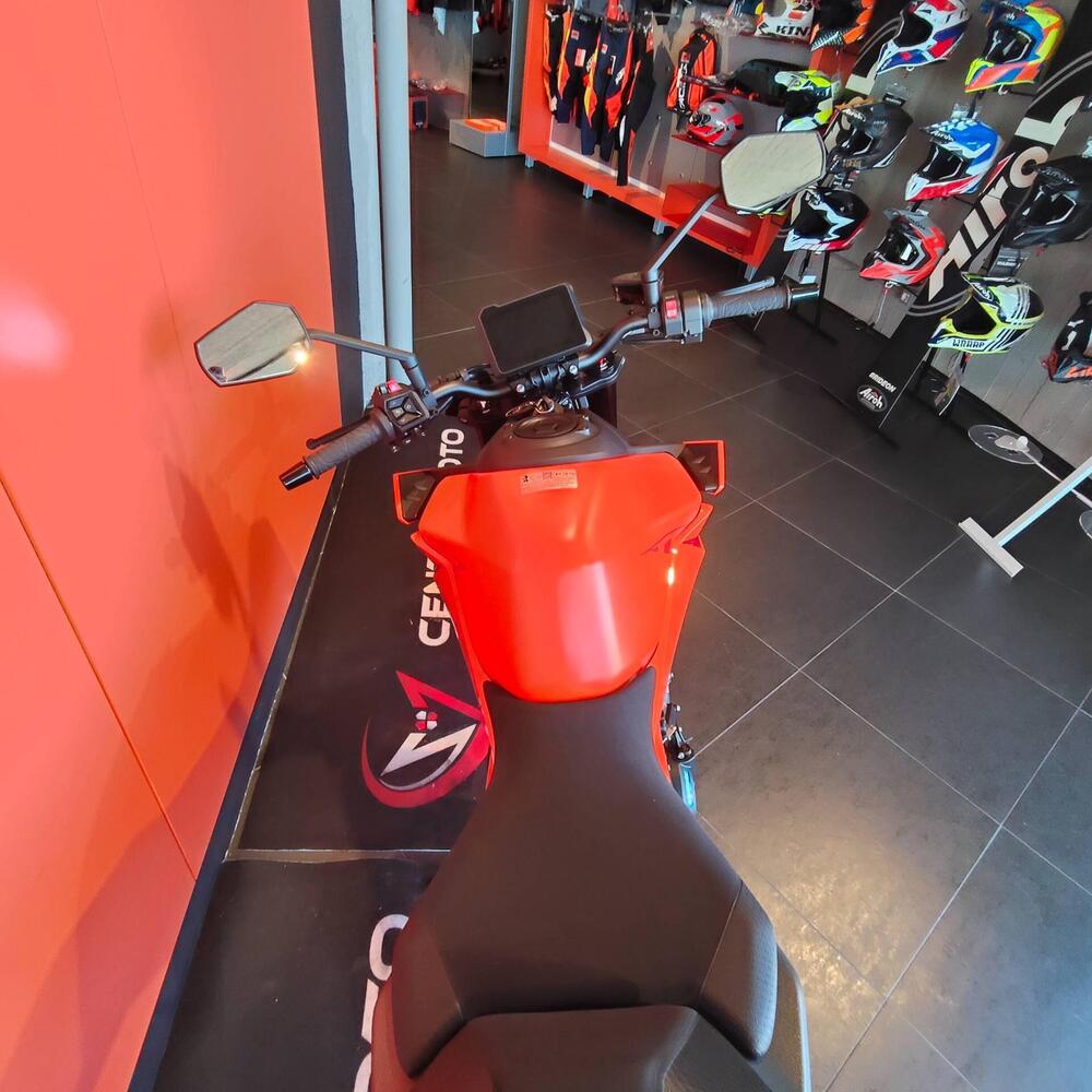 KTM 990 Duke (2024 - 26) (3)