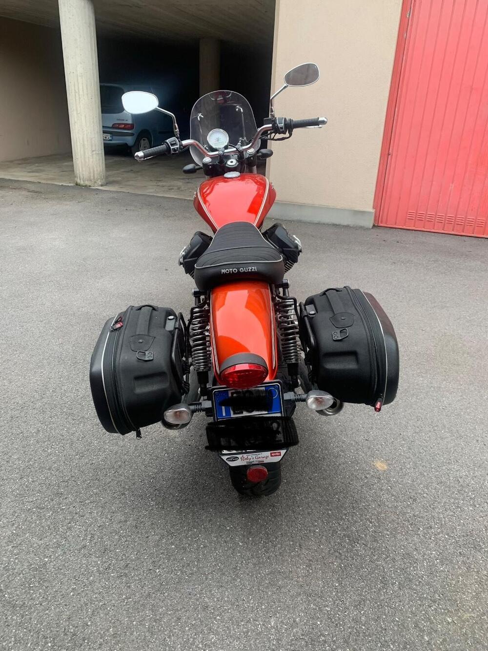 Moto Guzzi V9 Roamer (2016 - 18) (4)