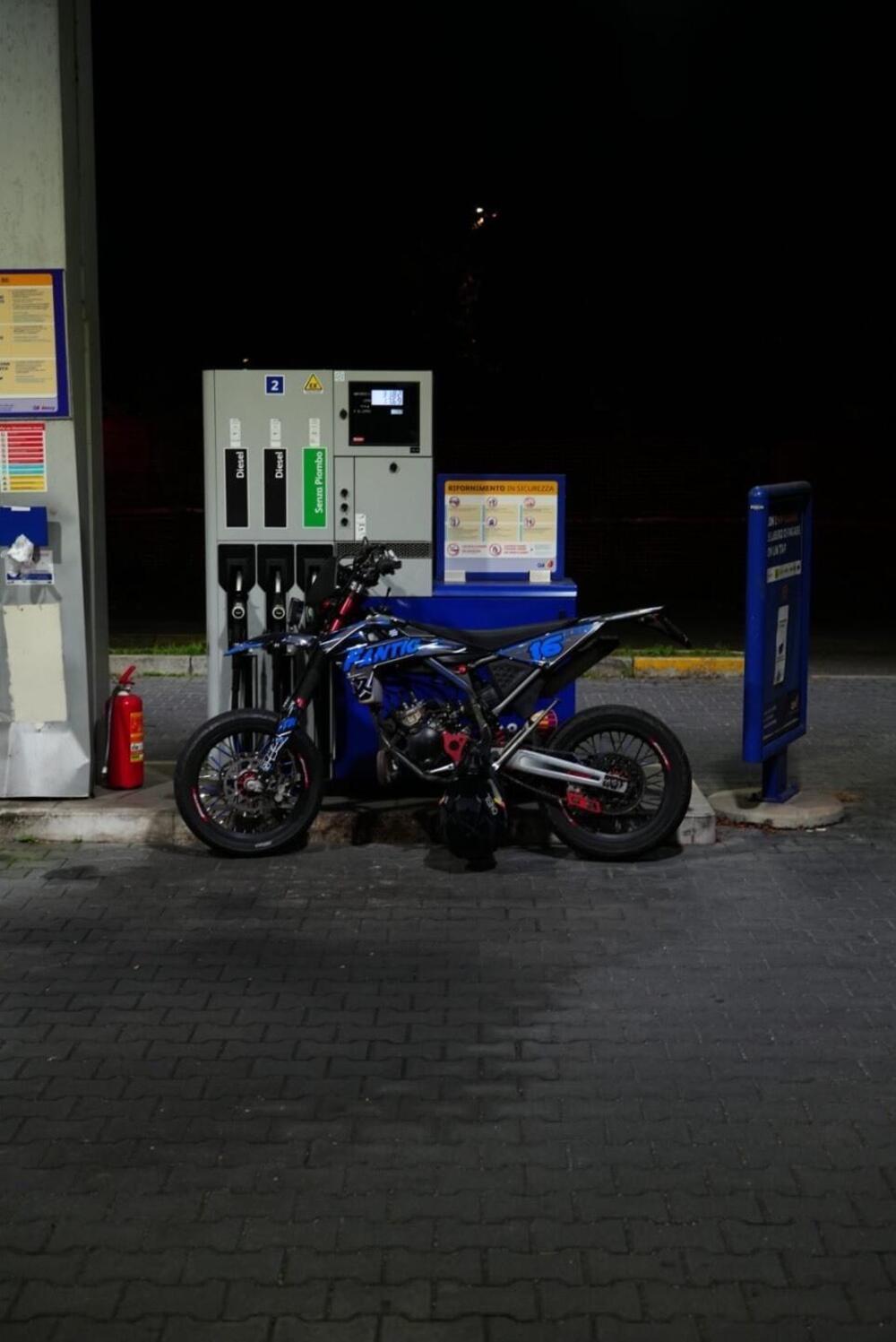 Fantic Motor Motard 50 M Casa 2t (2018) (2)