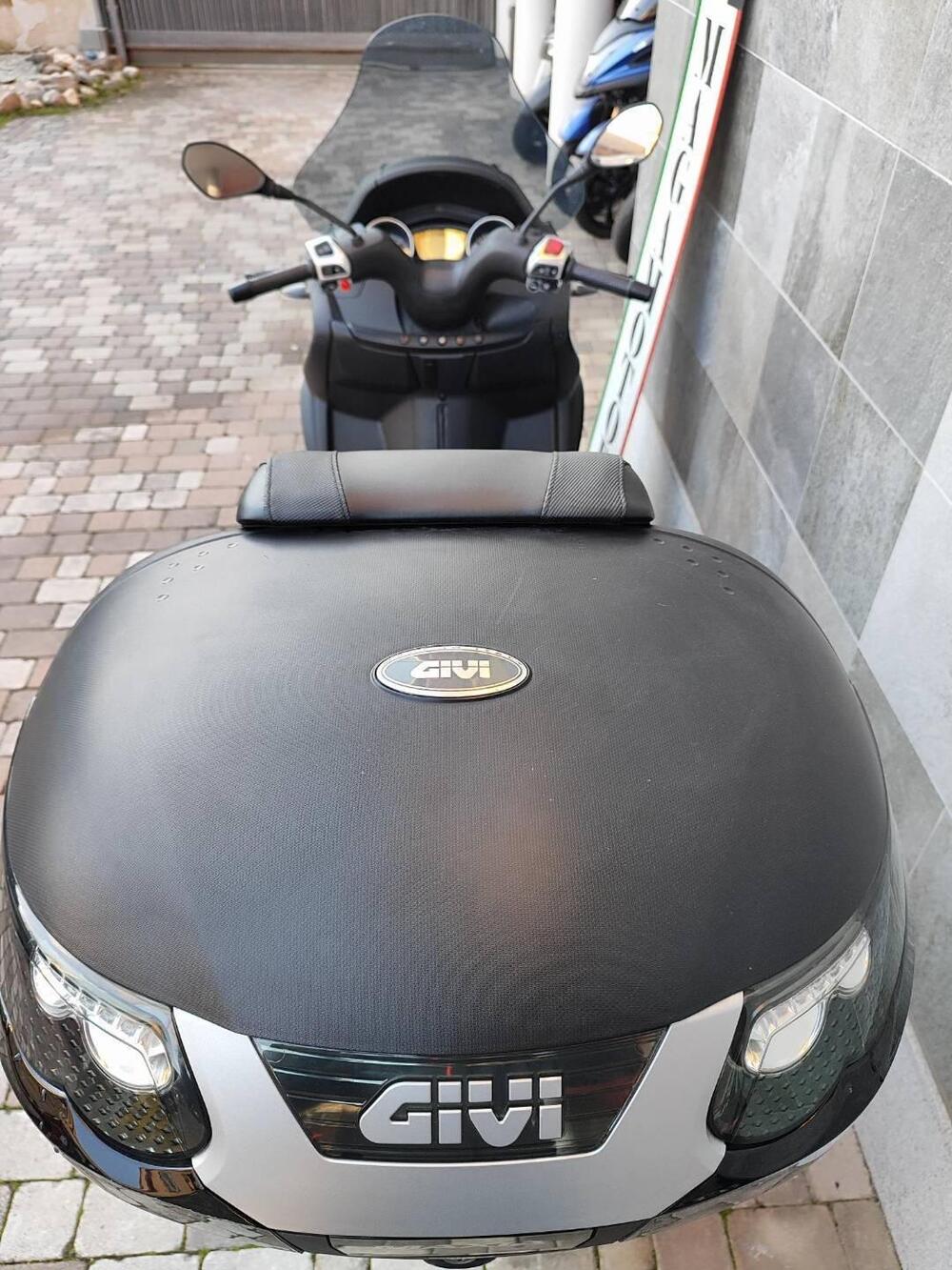 Piaggio Mp3 350 ie ABS (2020) (4)