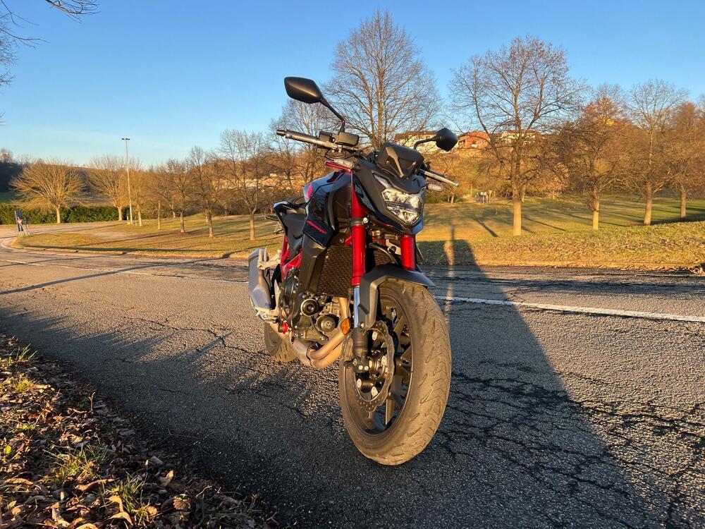 Honda CB 750 Hornet (2023 - 24) (4)