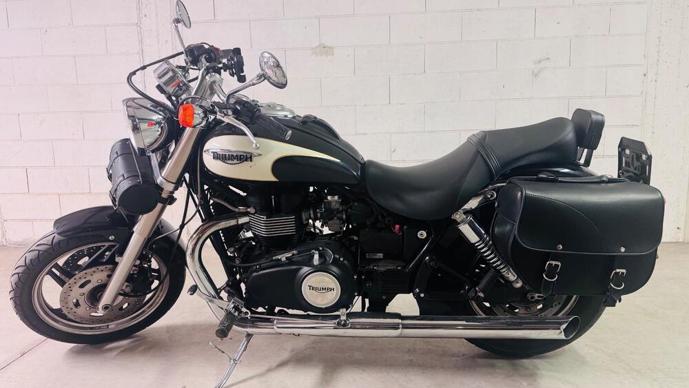 Triumph Speedmaster 865 (2005 - 10) (7)