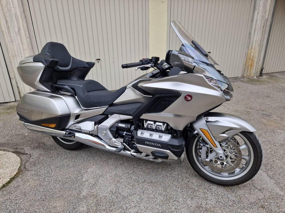 Honda GL 1800 Gold Wing Tour DCT & Airbag (2022 - 24) (2)