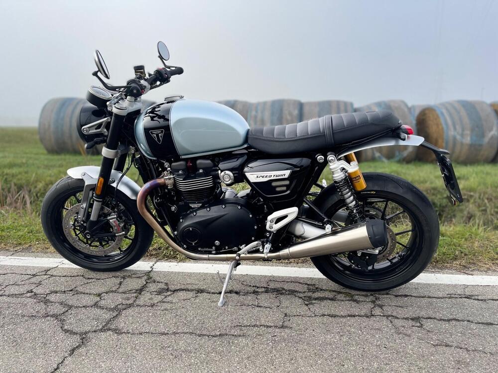 Triumph Speed Twin 1200 Breitling Limited Edition (2022 - 24) (2)