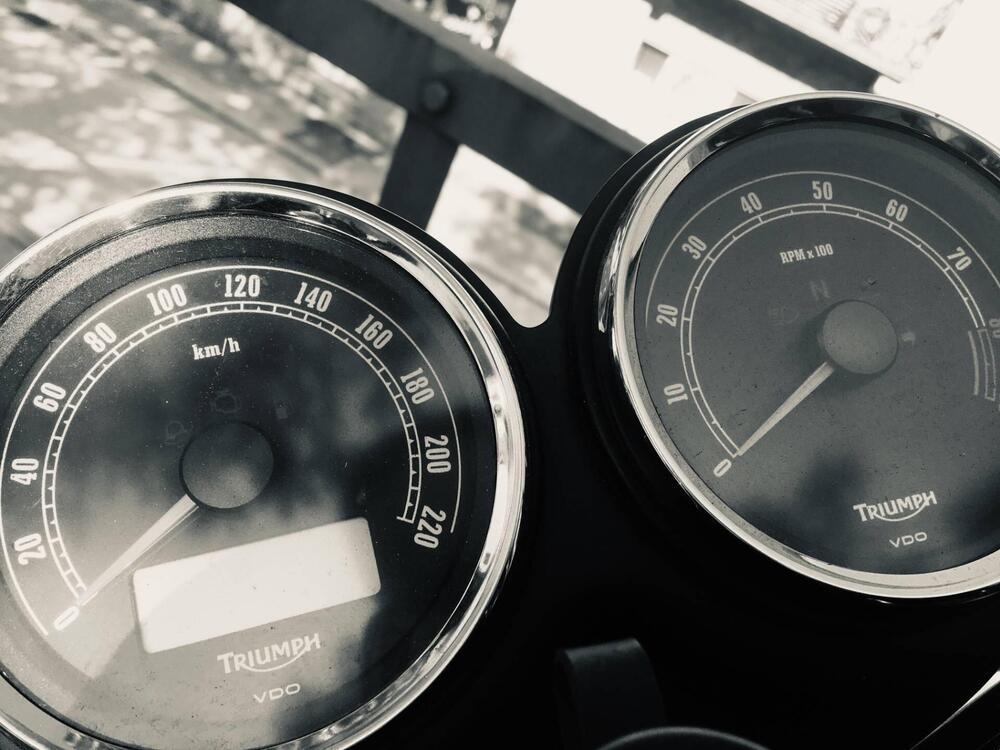 Triumph Bonneville T100 (2008 - 16) (7)