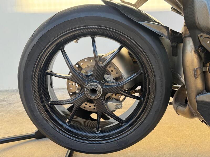 Ducati 848 (2007 - 13) (9)