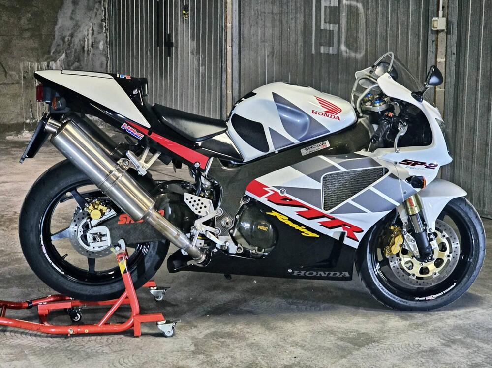 Honda VTR 1000 SP-2 (2002 - 06) (2)