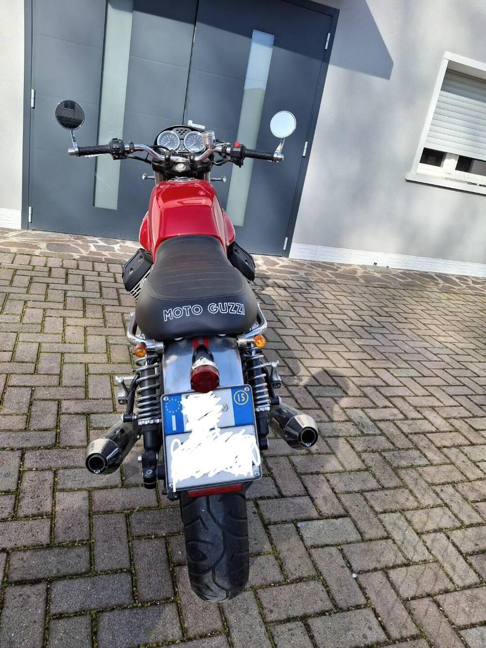 Moto Guzzi V7 II Special (2015 - 17) (2)