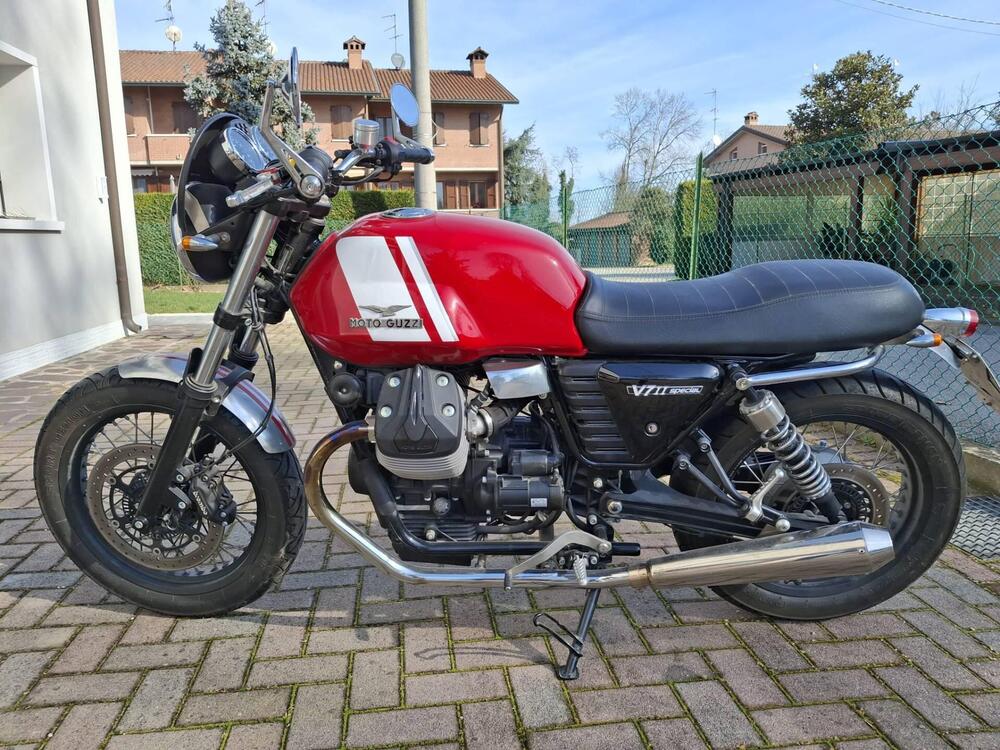 Moto Guzzi V7 II Special (2015 - 17) (3)