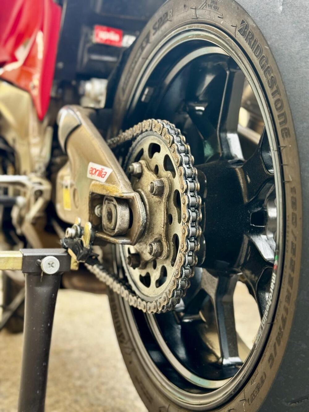 Aprilia Tuono 1000 (2003 - 04) (8)