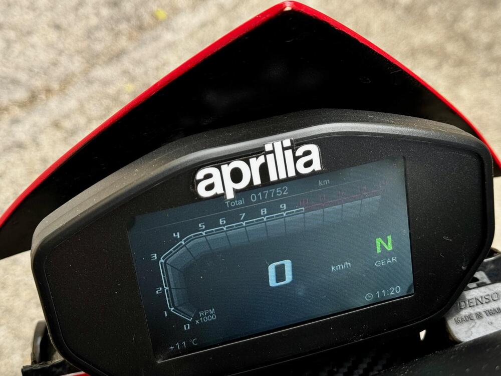 Aprilia Tuono 1000 (2003 - 04) (12)