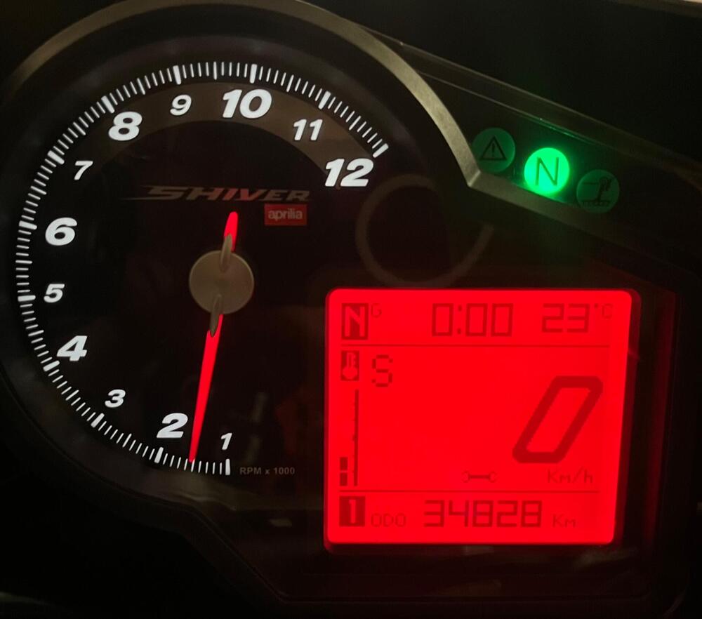 Aprilia Shiver 750 (2010 - 16) (9)