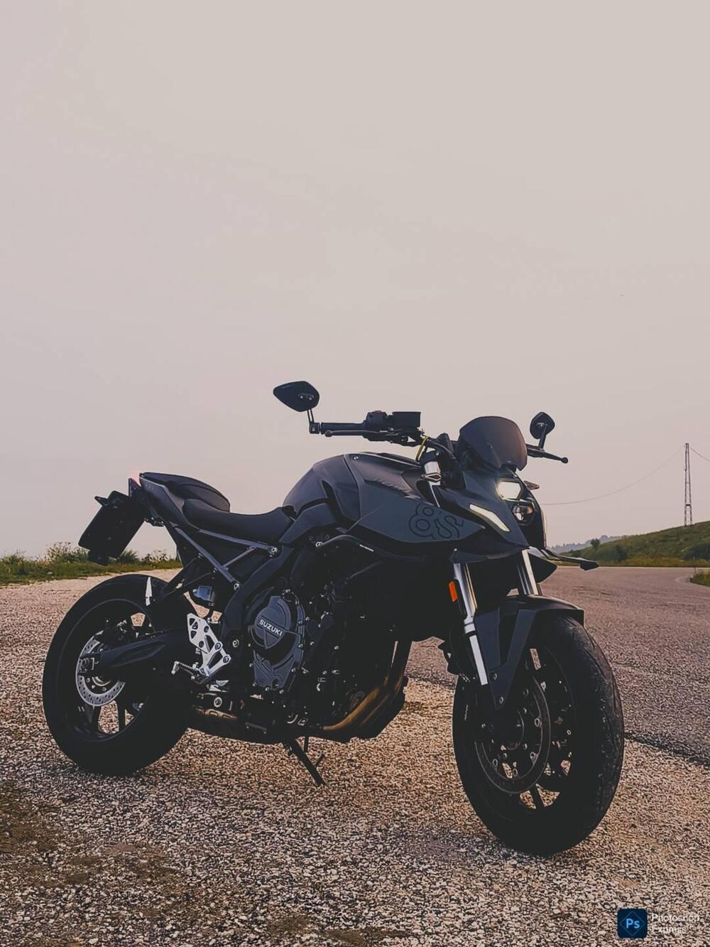 Suzuki GSX-8S (2023 - 24)