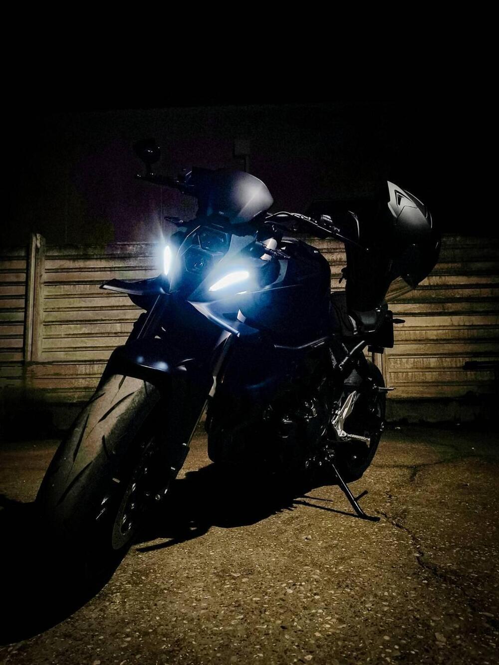 Suzuki GSX-8S (2023 - 24) (4)