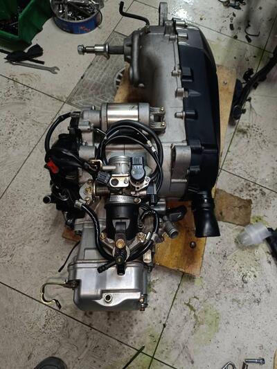 Motore kimko downtown 300i anno 2013 Kymco