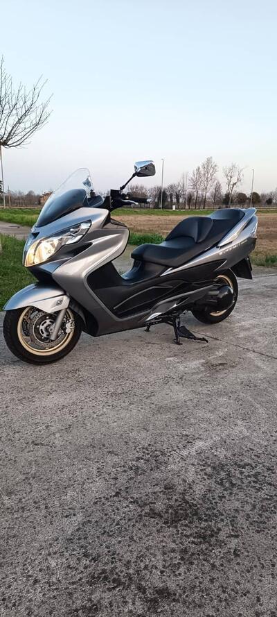 Suzuki Burgman AN 400 (2006 - 07) usata