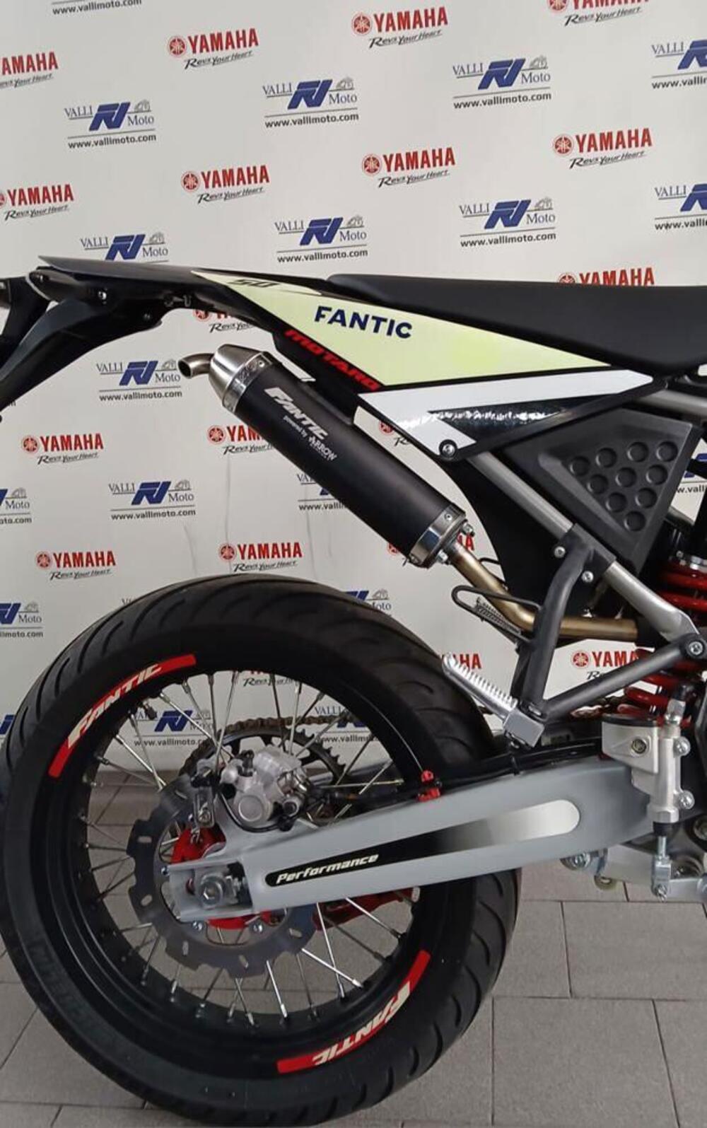 Fantic Motor Motard 50 Performance 2t (2020) (3)