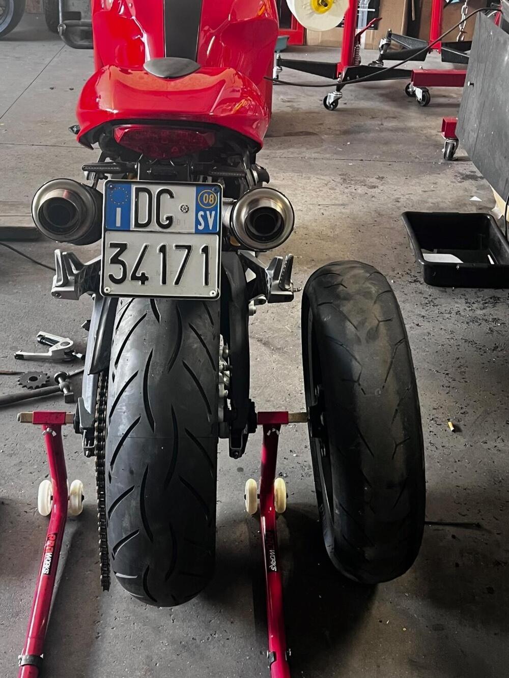 Ducati Monster 696 (2008 - 13) (2)