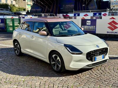 Suzuki Swift Sakura: la serie speciale ispirata al fiore di ciliegio debutta al Festival di Sanremo. Da 21.950 euro