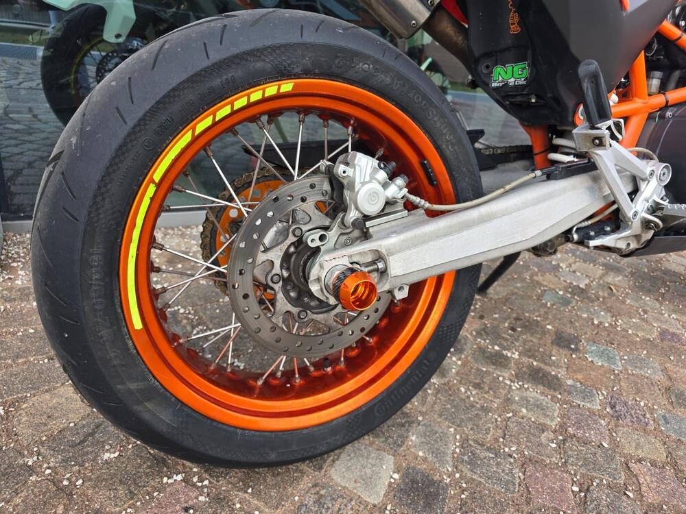 KTM 690 SMC (2008- 11) (8)