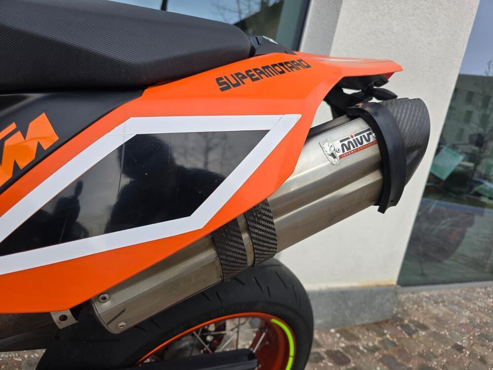 KTM 690 SMC (2008- 11) (11)