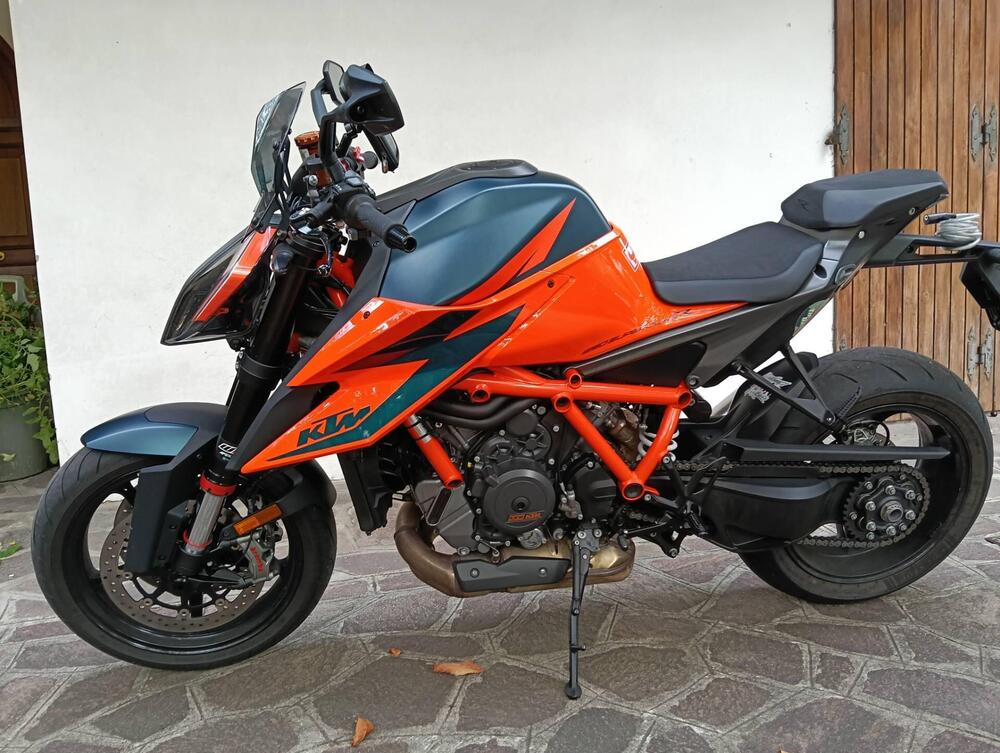 KTM 1290 Super Duke R (2021) (5)