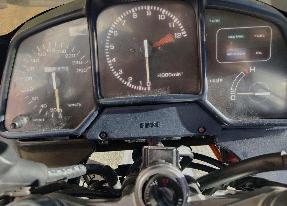 Honda VFR 750 R RC30 (5)