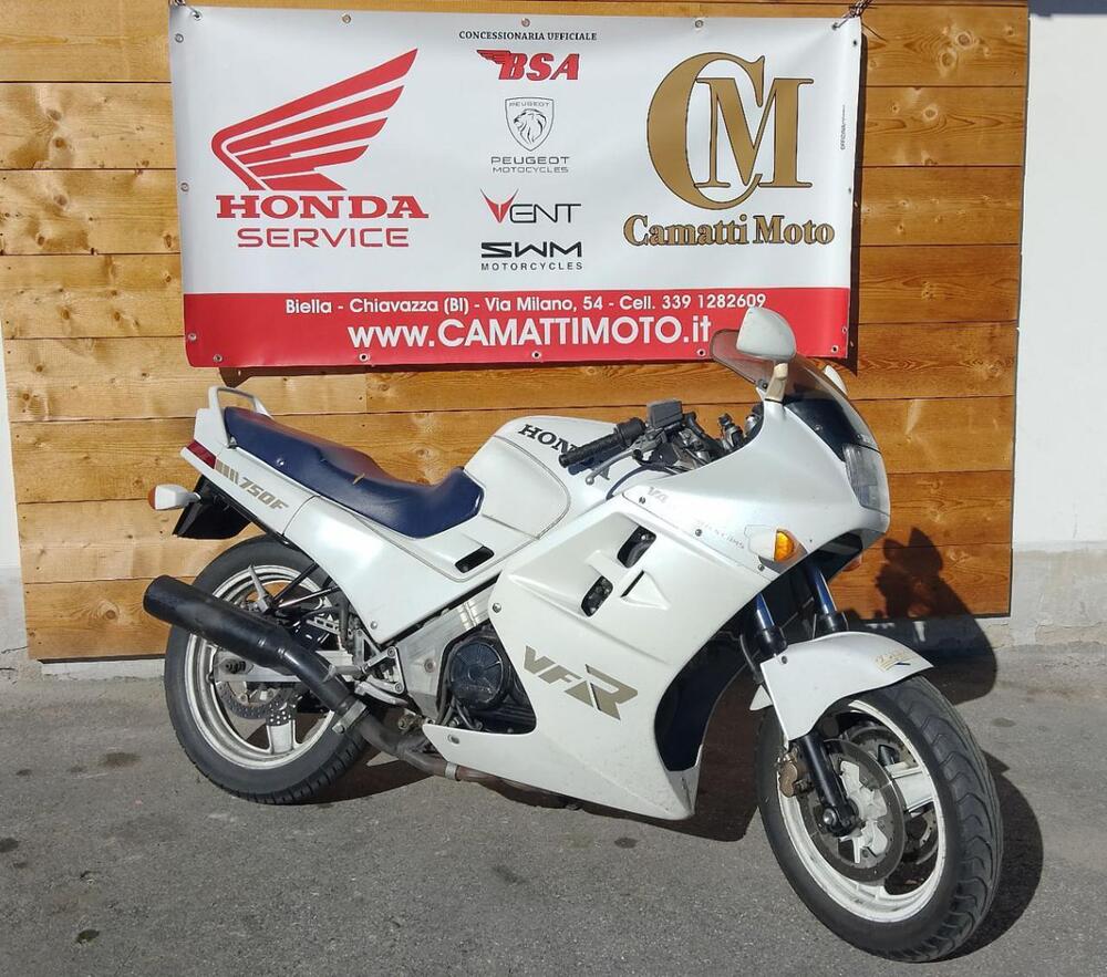 Honda VFR 750 R RC30 (4)