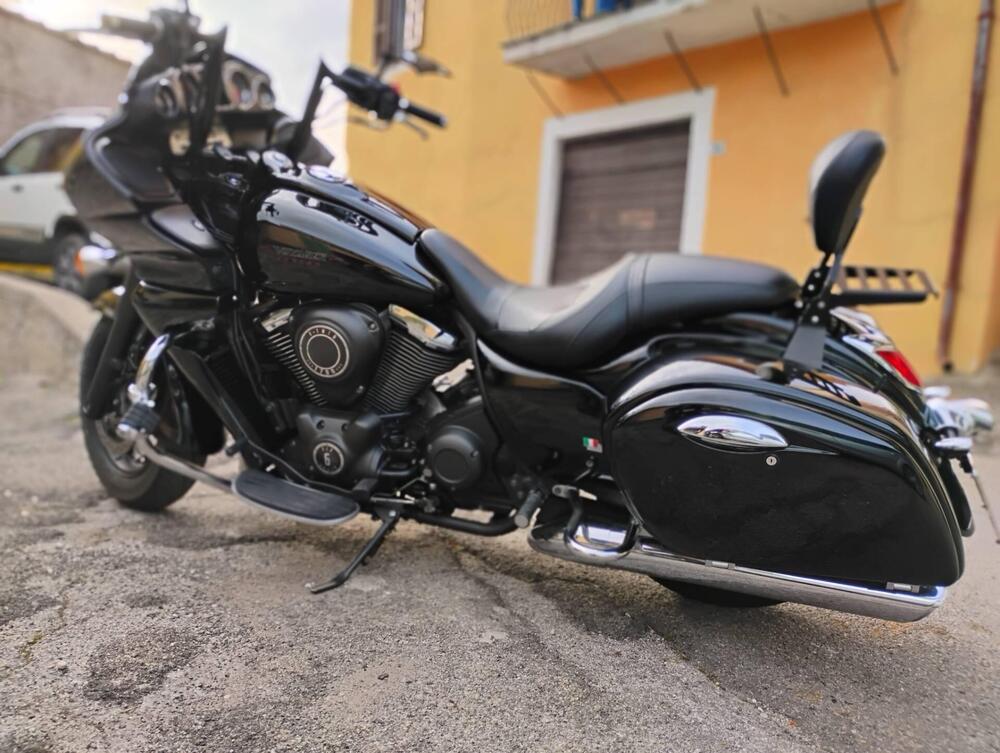 Kawasaki Vulcan VN 1700 Voyager ABS Custom (2011 - 14) (2)