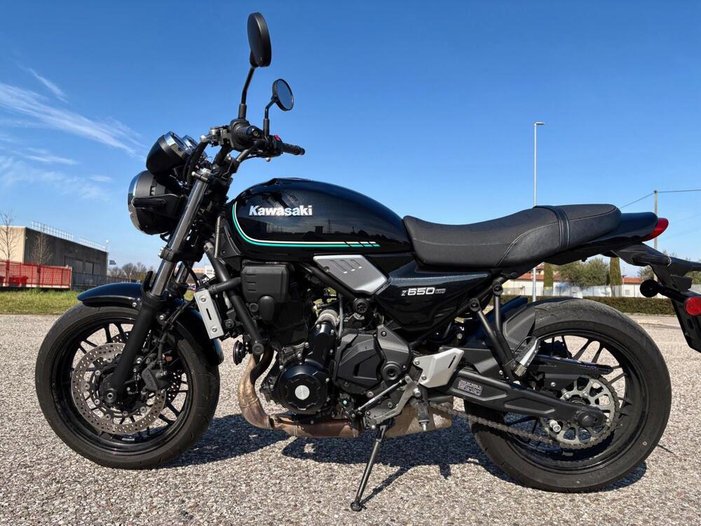 Kawasaki Z 650 RS (2022 - 24) (17)