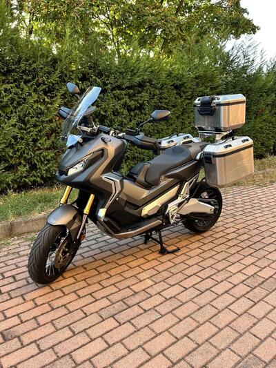 Honda X-ADV 750 (2018 - 20) usata